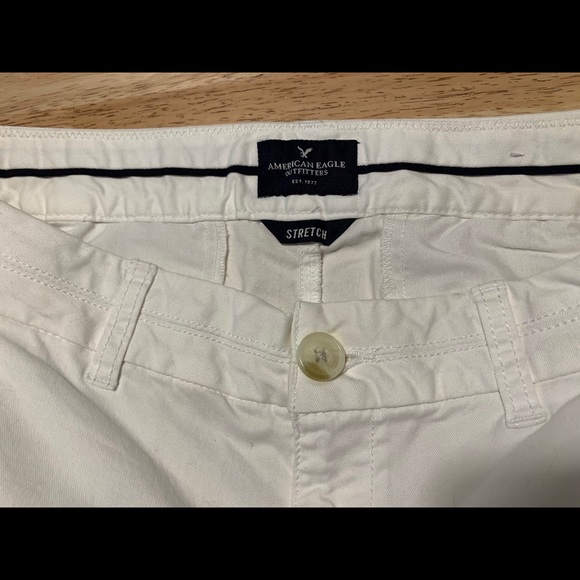 Mid-rise American Eagle Shorts - Picture 3 of 4